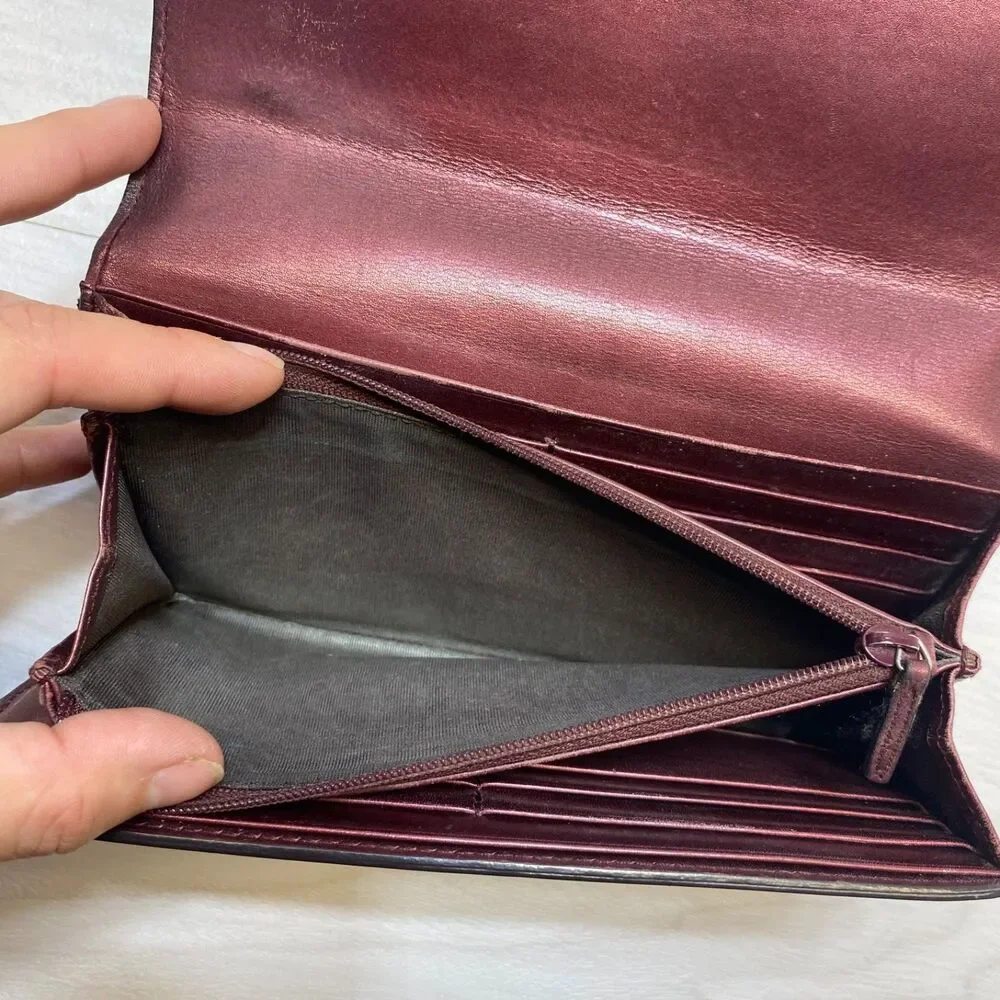 Gucci Shiny Guccissima Lovely Heart Continental Wallet in metallic burgundy - Picture 12 of 13